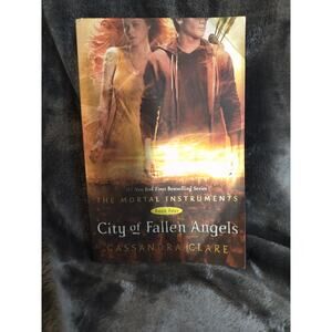 City of fallen Angels By Cassandra Clare (Book 4) The Mortal Instruments)